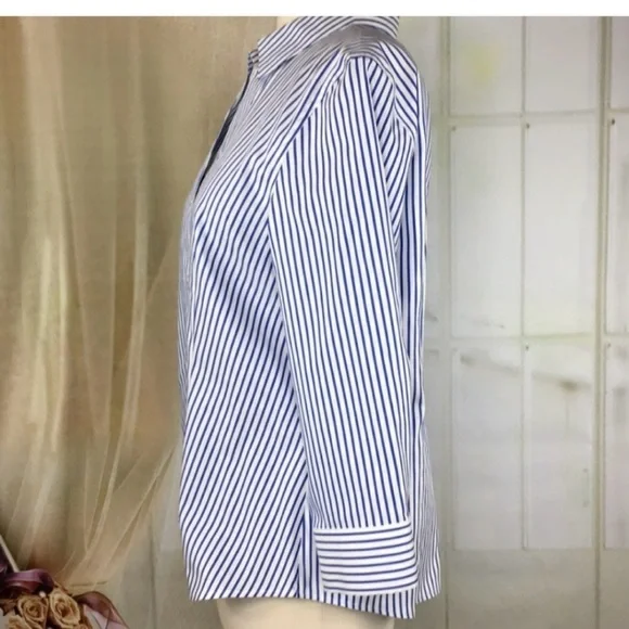 Jones New York Blue and White Fitted Button-Down Shirt - Picture 3 of 6